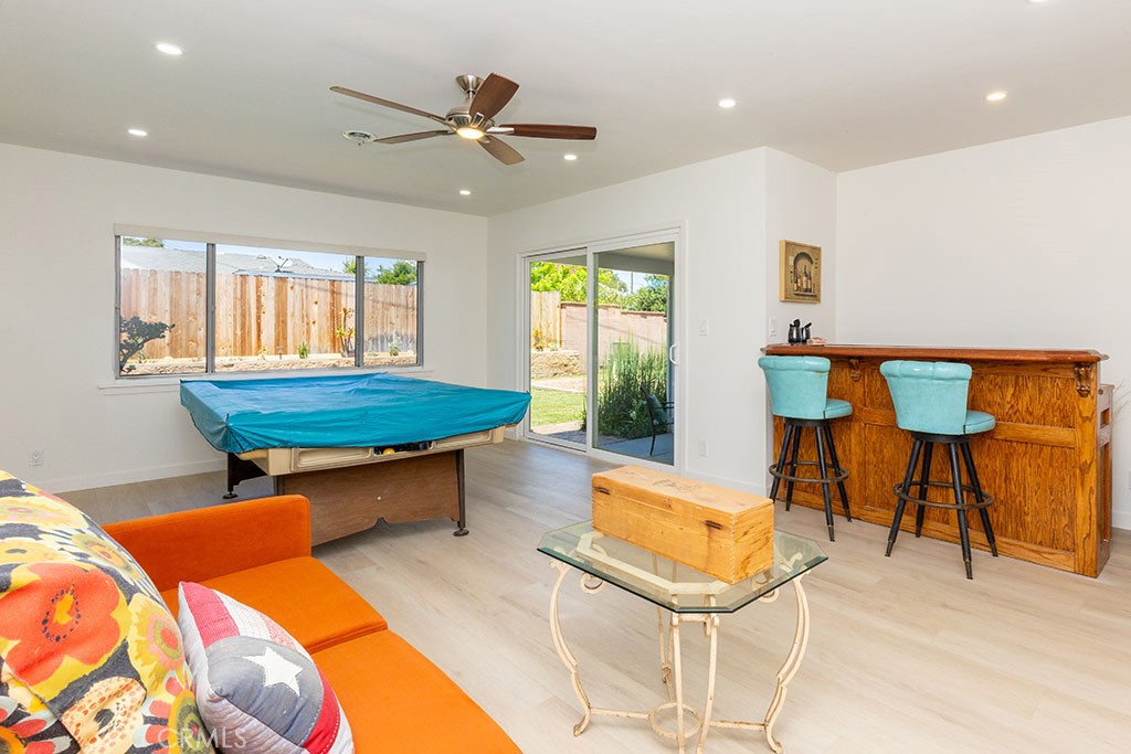 1537 E Brookdale Place