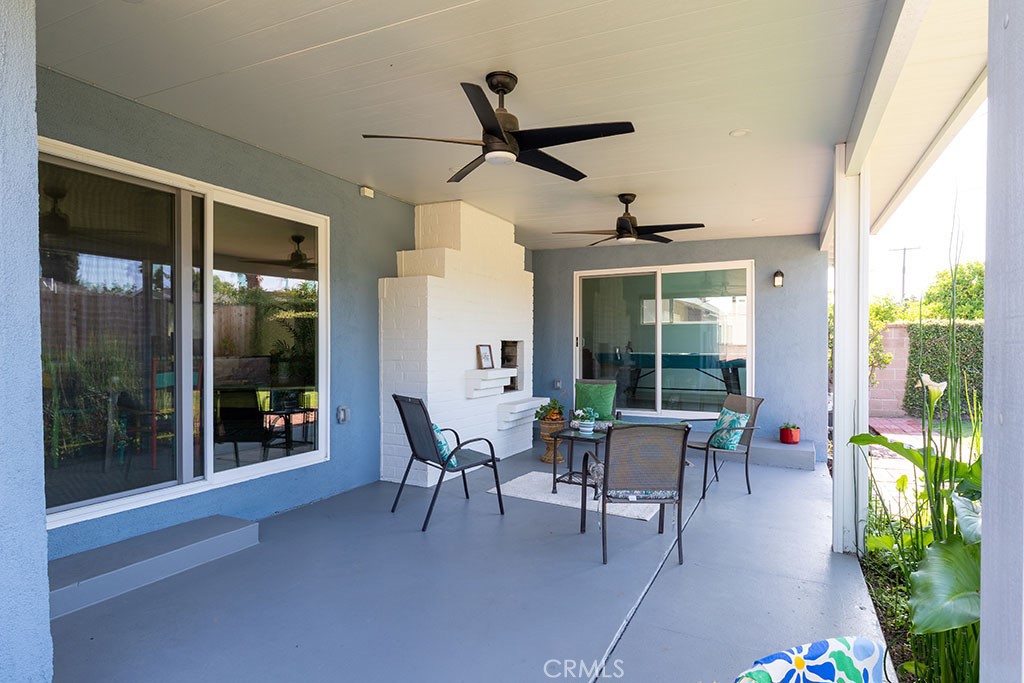 1537 E Brookdale Place