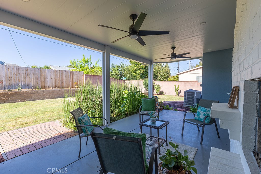 1537 E Brookdale Place