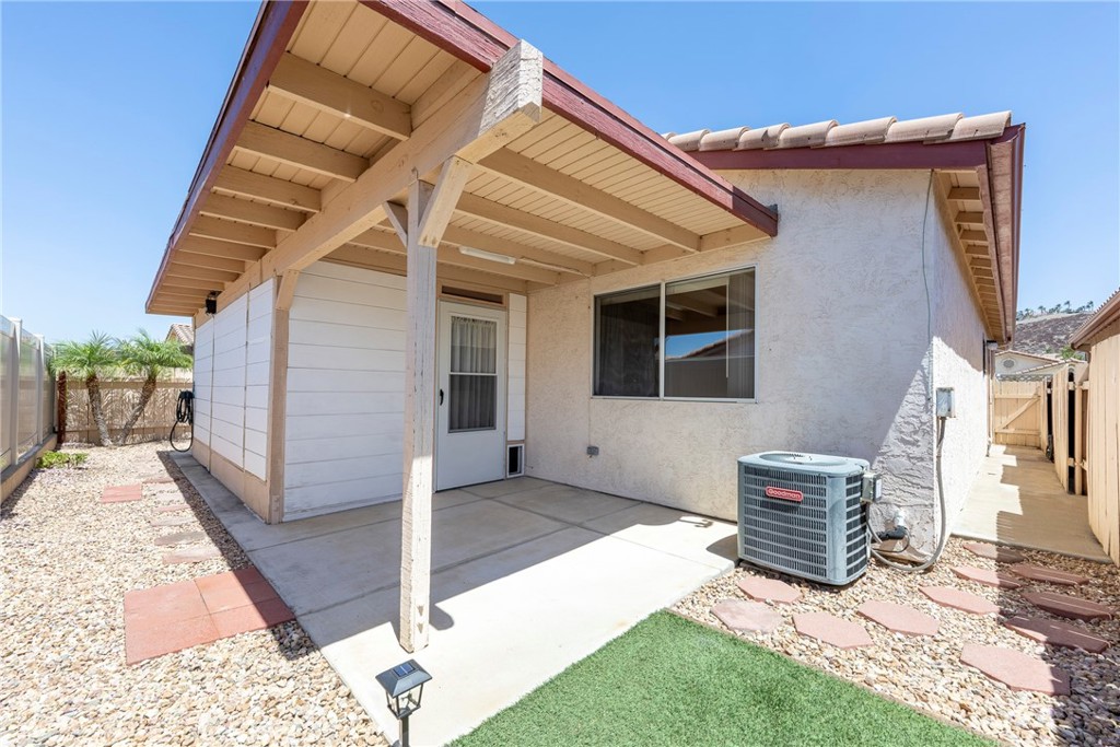 28285 Calle Lustrosos