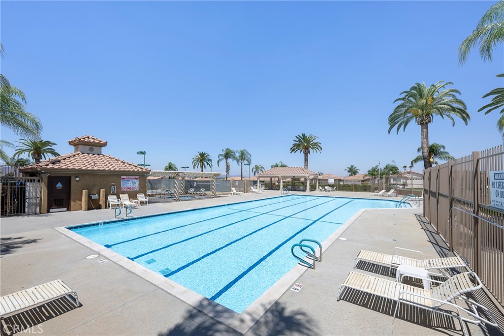 28285 Calle Lustrosos