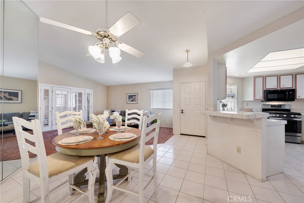 28285 Calle Lustrosos