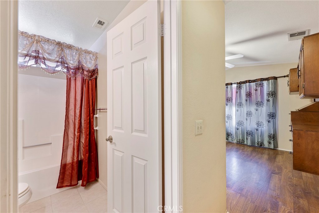 28285 Calle Lustrosos