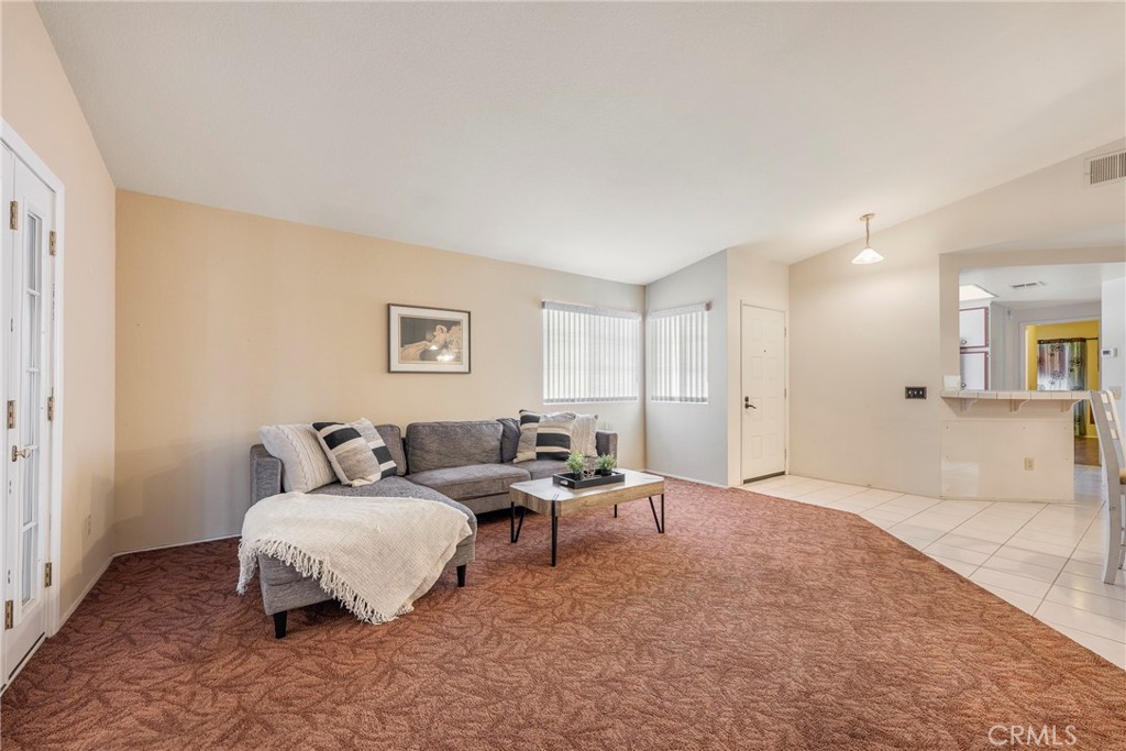 28285 Calle Lustrosos