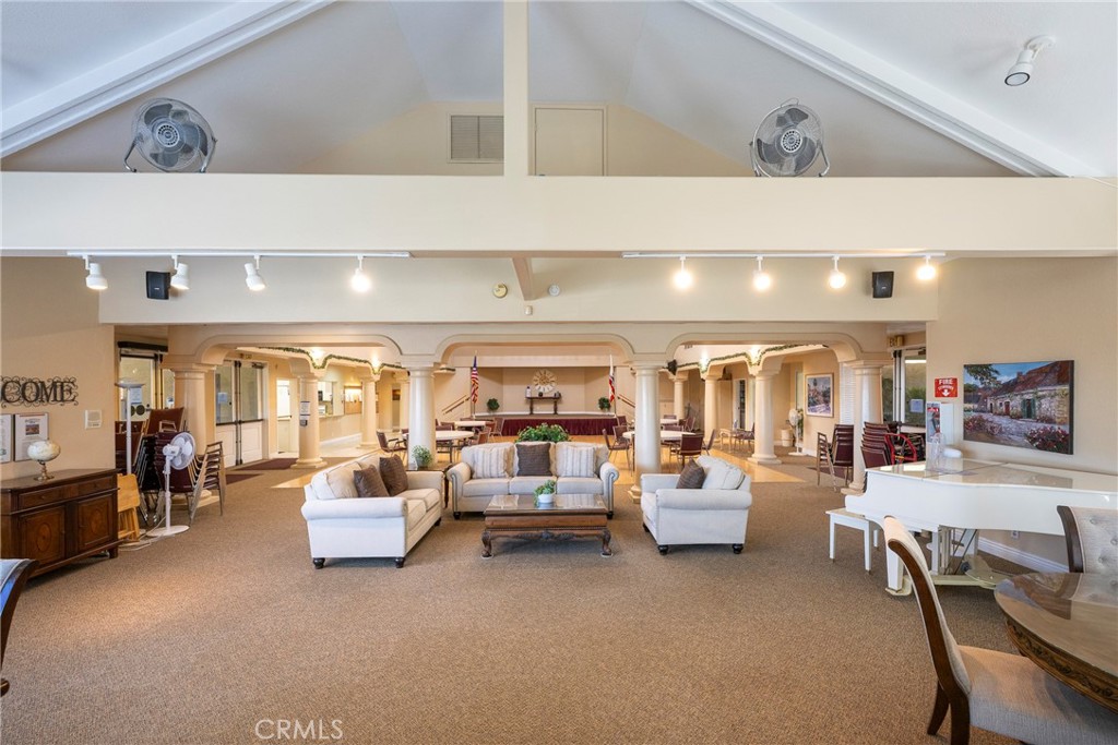 28285 Calle Lustrosos