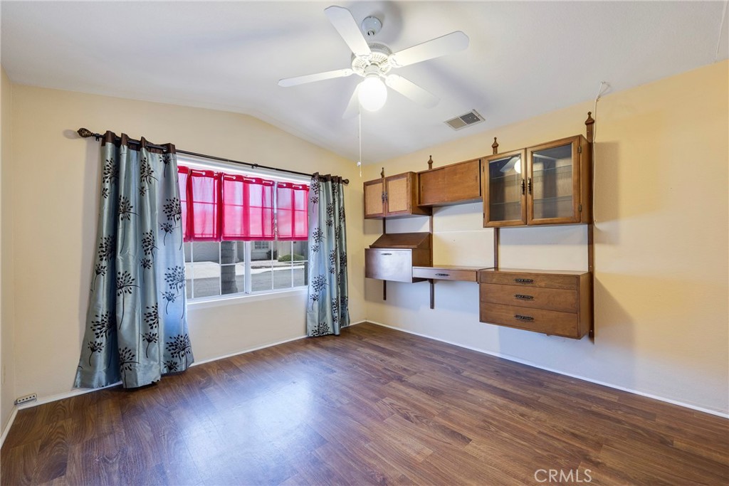 28285 Calle Lustrosos