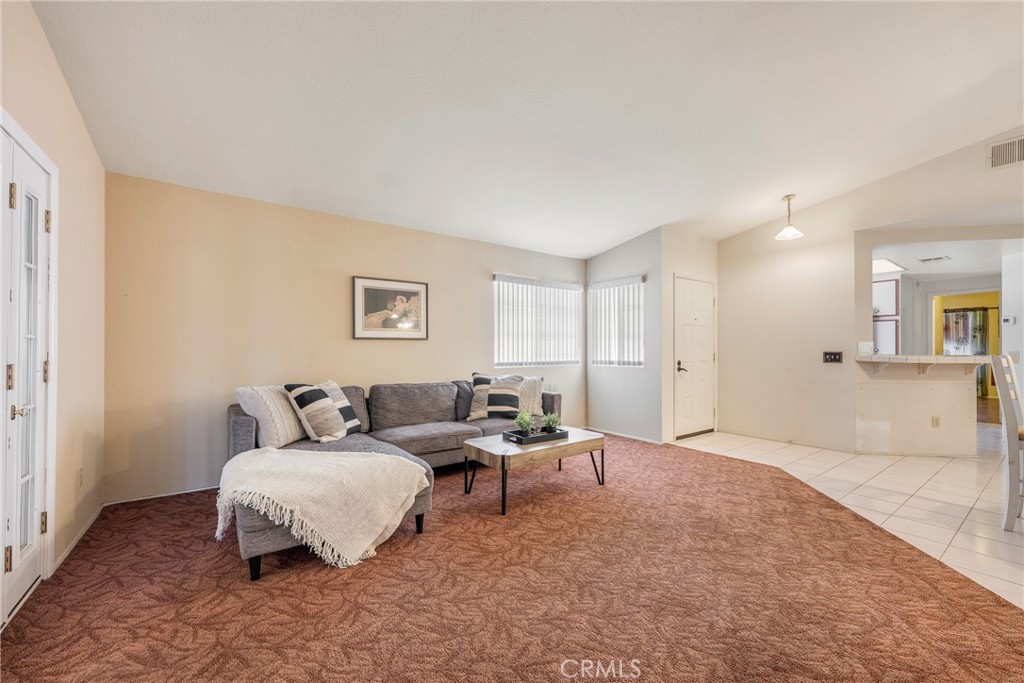 28285 Calle Lustrosos