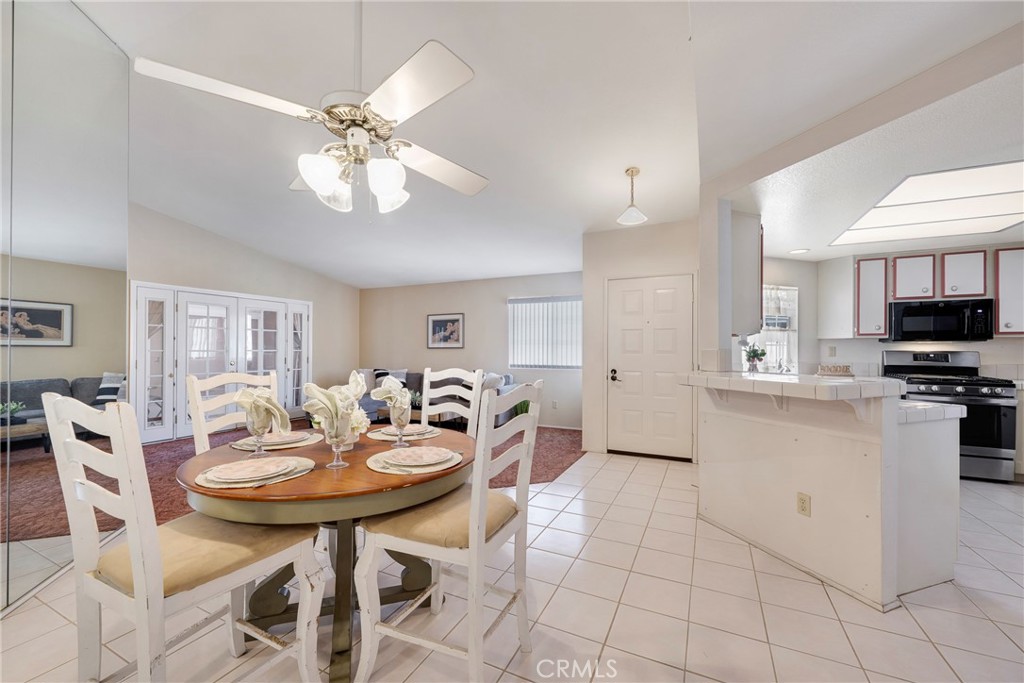 28285 Calle Lustrosos