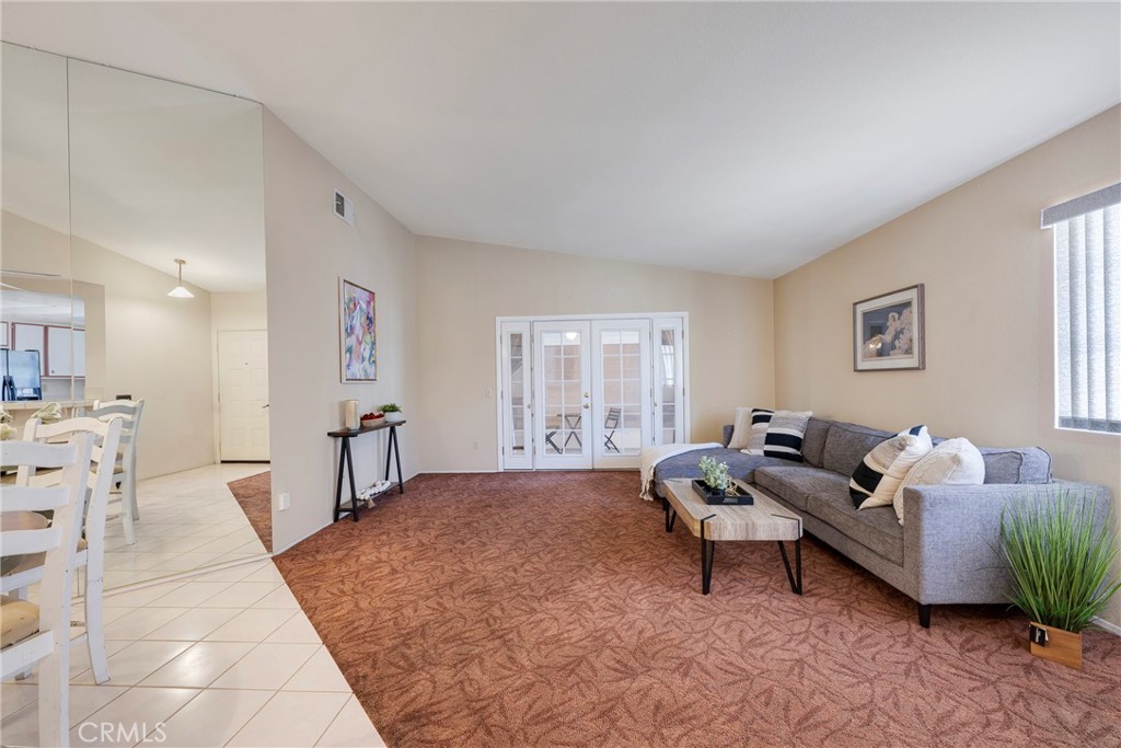 28285 Calle Lustrosos