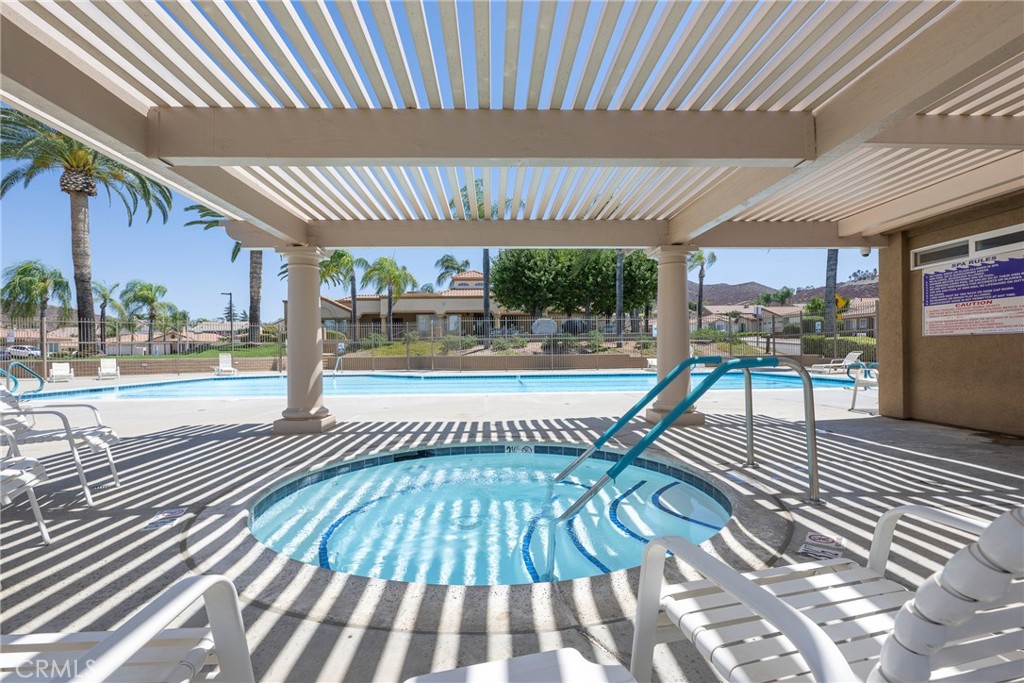 28285 Calle Lustrosos