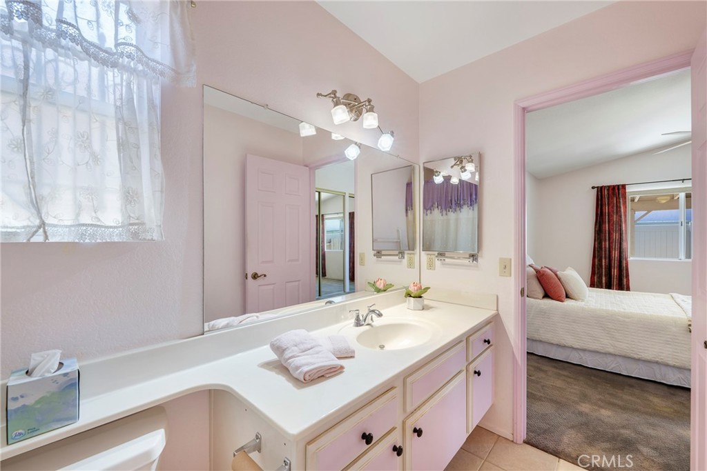 28285 Calle Lustrosos