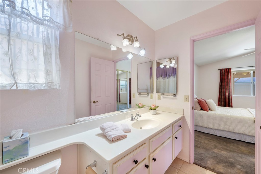 28285 Calle Lustrosos