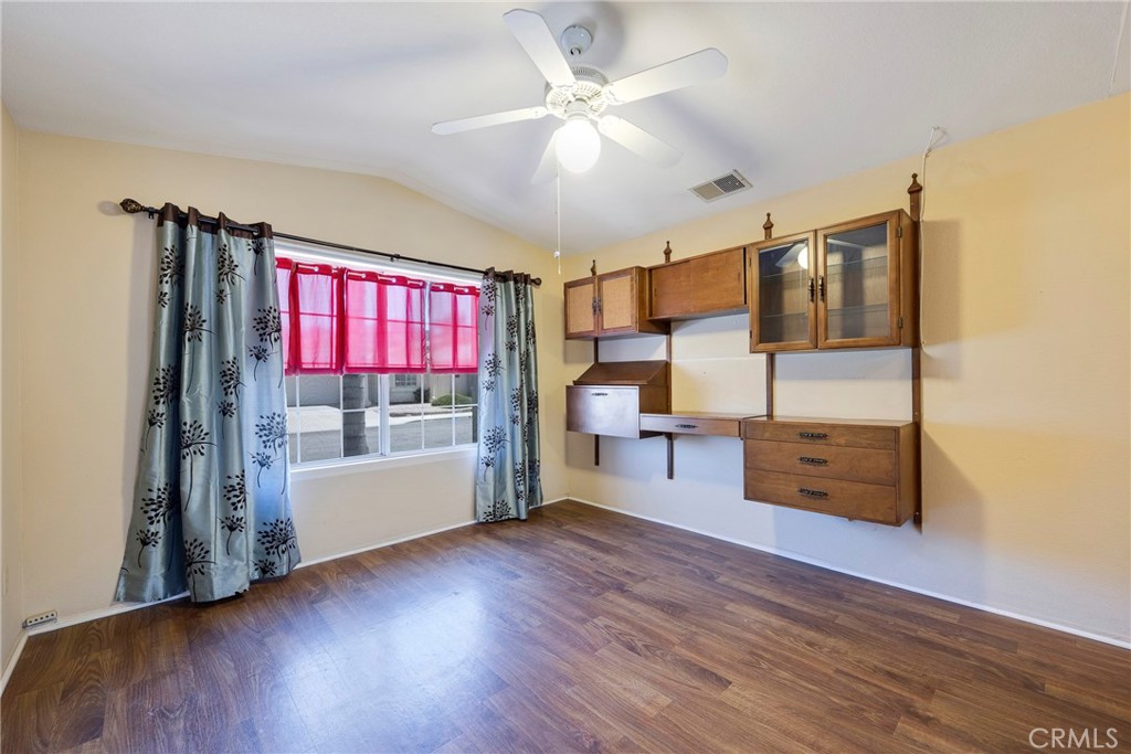 28285 Calle Lustrosos