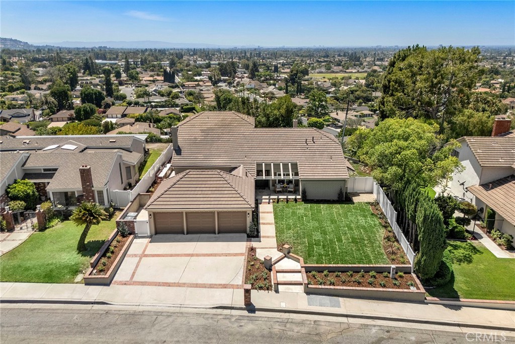 3412 E Longridge Drive