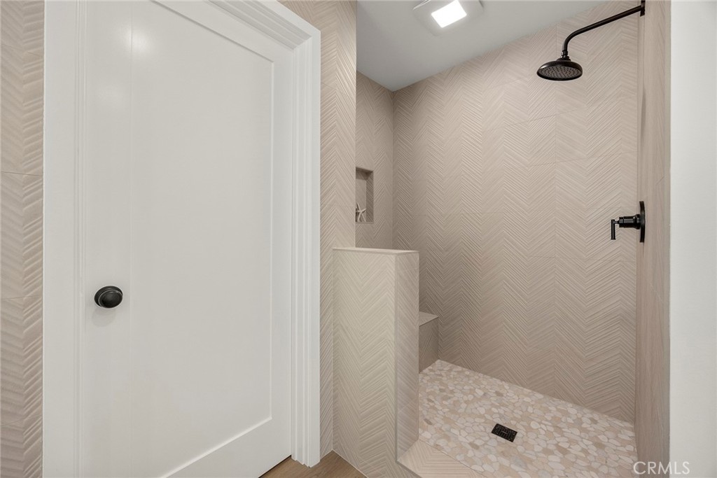 3412 E Longridge Drive