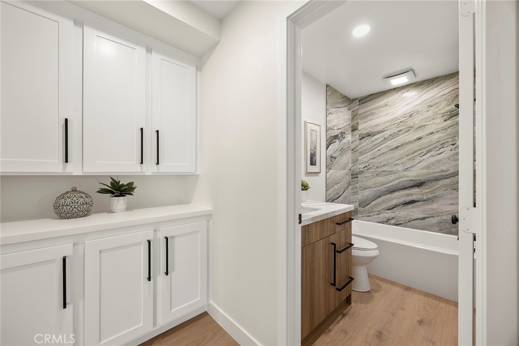 3412 E Longridge Drive