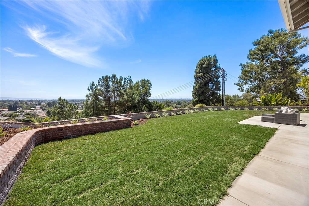 3412 E Longridge Drive