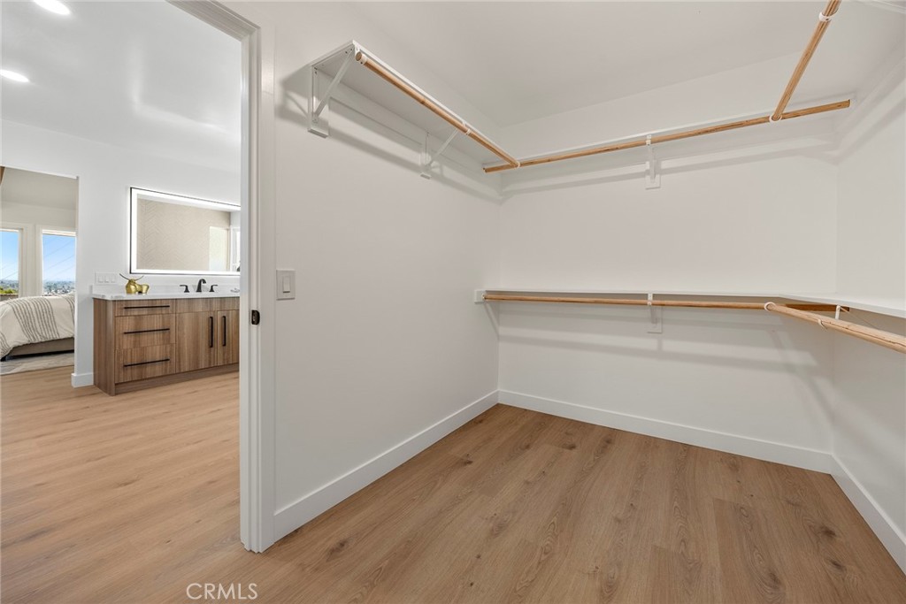 3412 E Longridge Drive