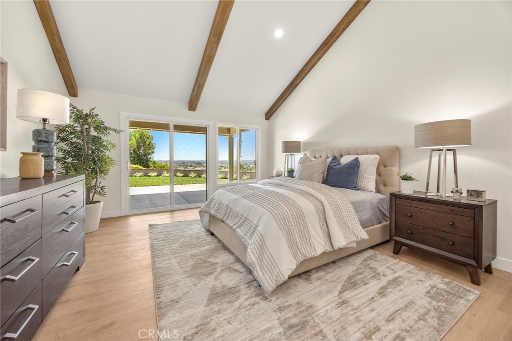 3412 E Longridge Drive