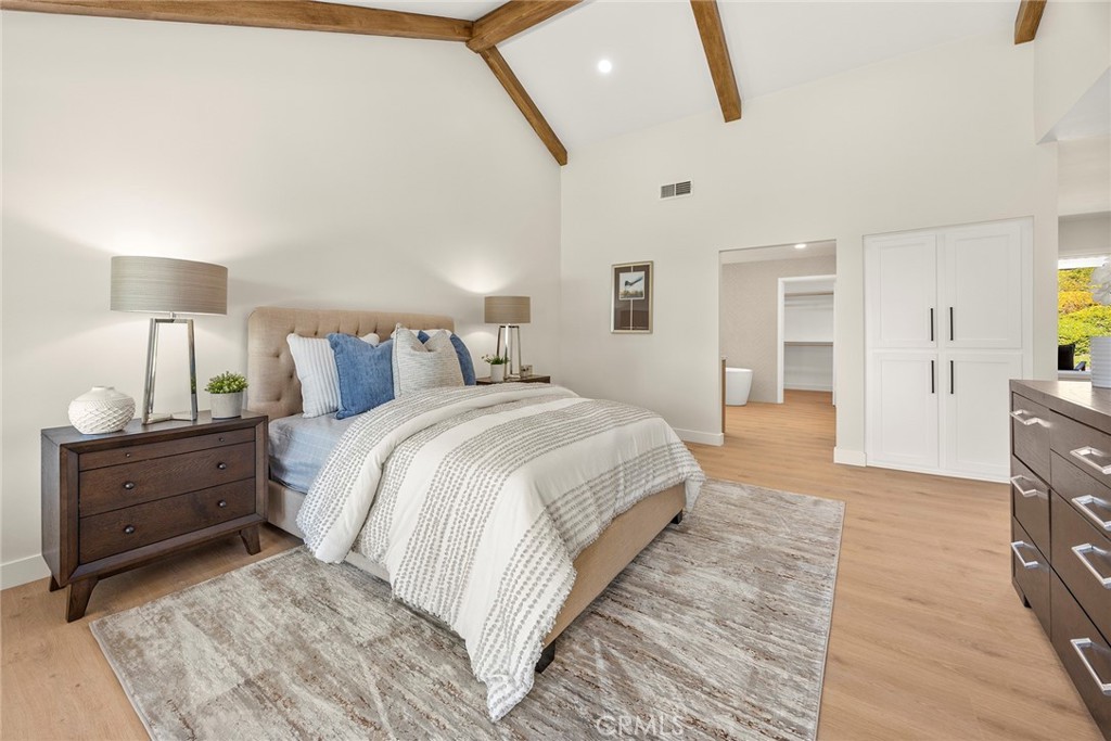 3412 E Longridge Drive