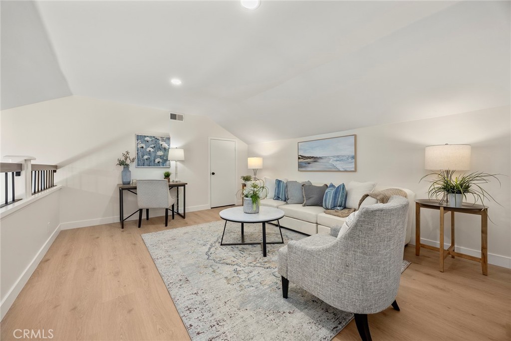 3412 E Longridge Drive