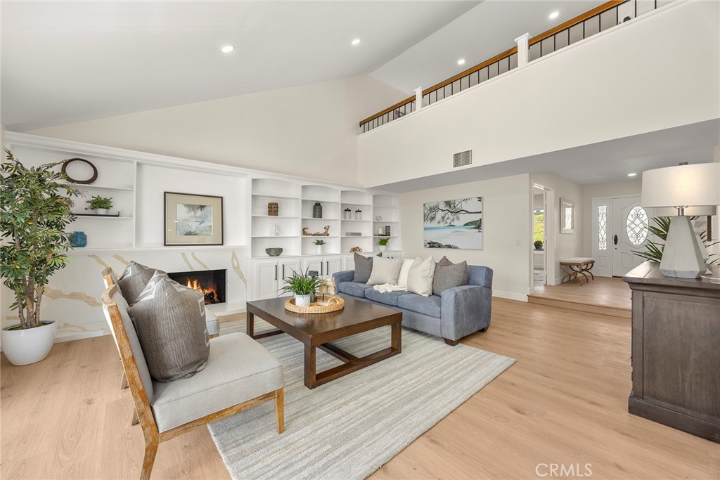 3412 E Longridge Drive