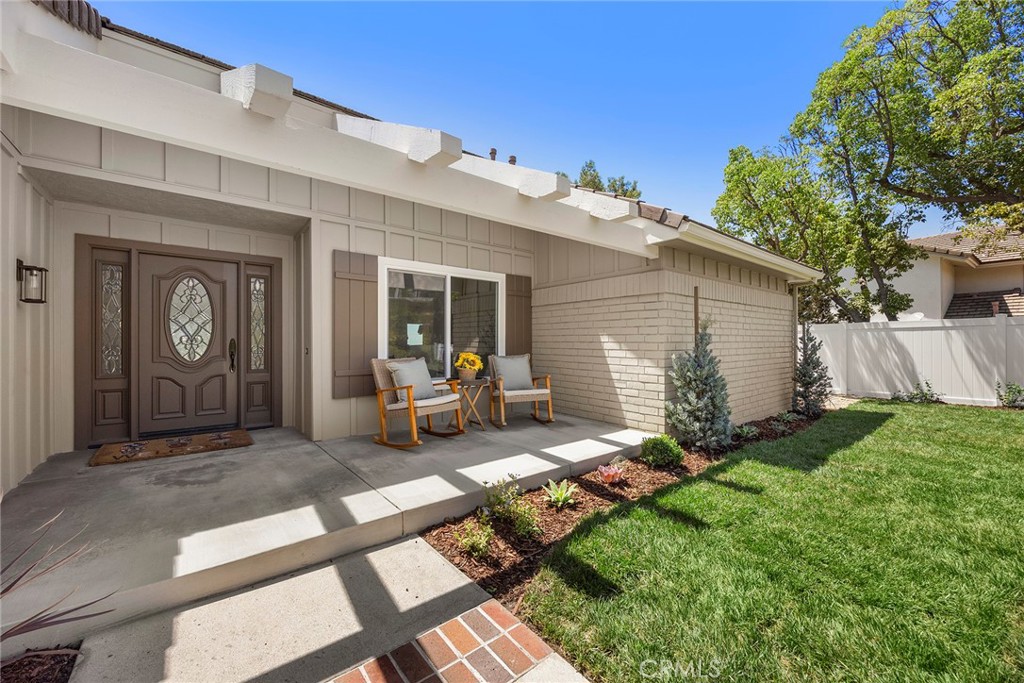 3412 E Longridge Drive