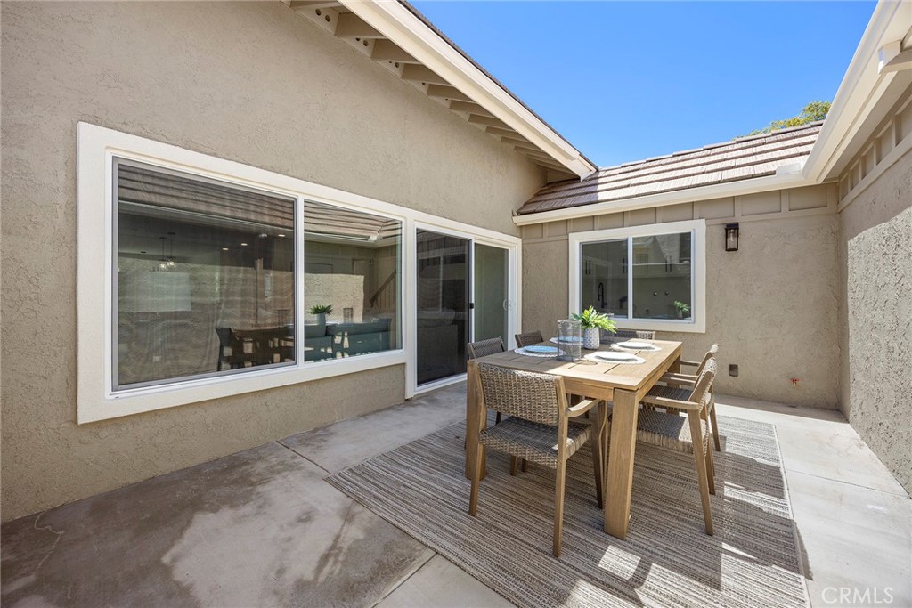 3412 E Longridge Drive