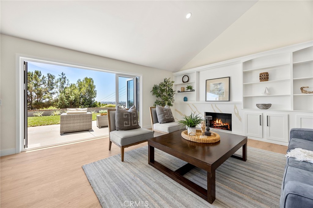 3412 E Longridge Drive