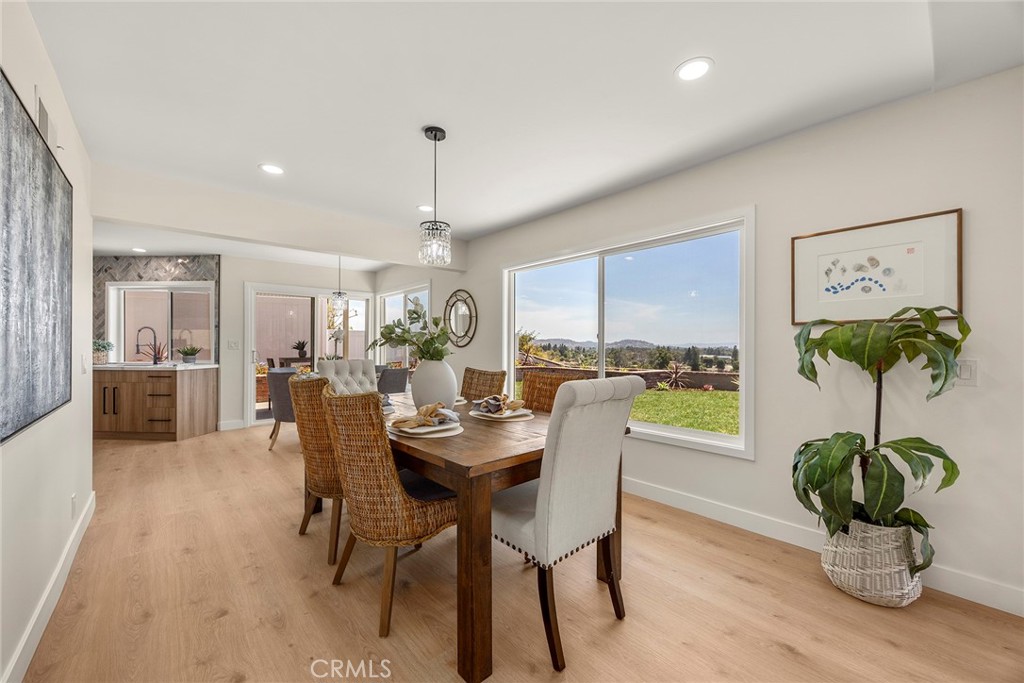 3412 E Longridge Drive