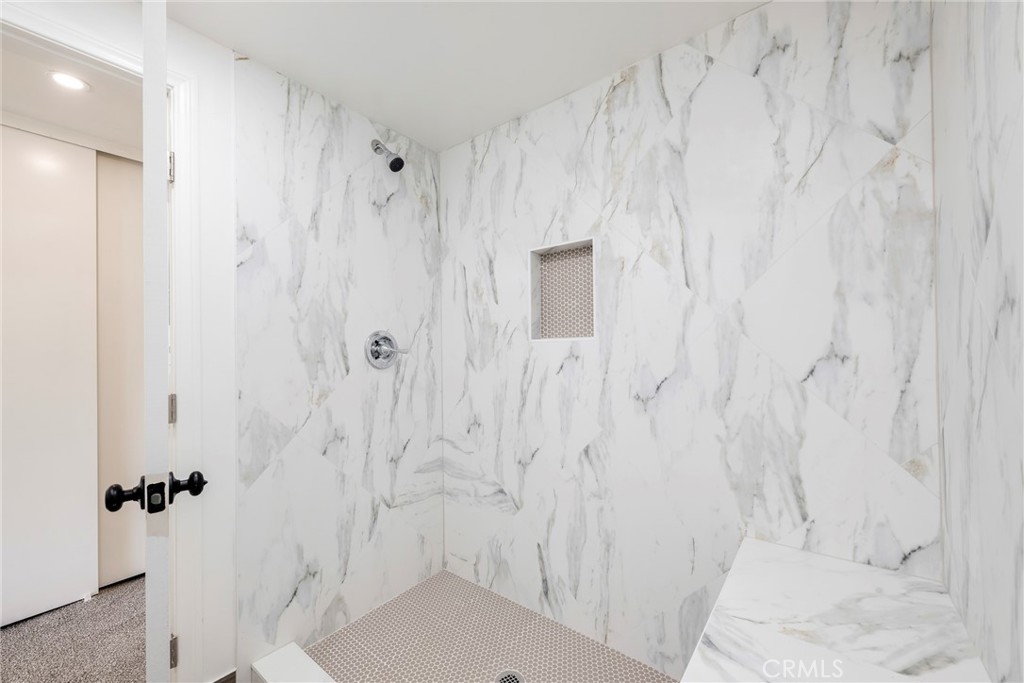 14121 Uxbridge Street