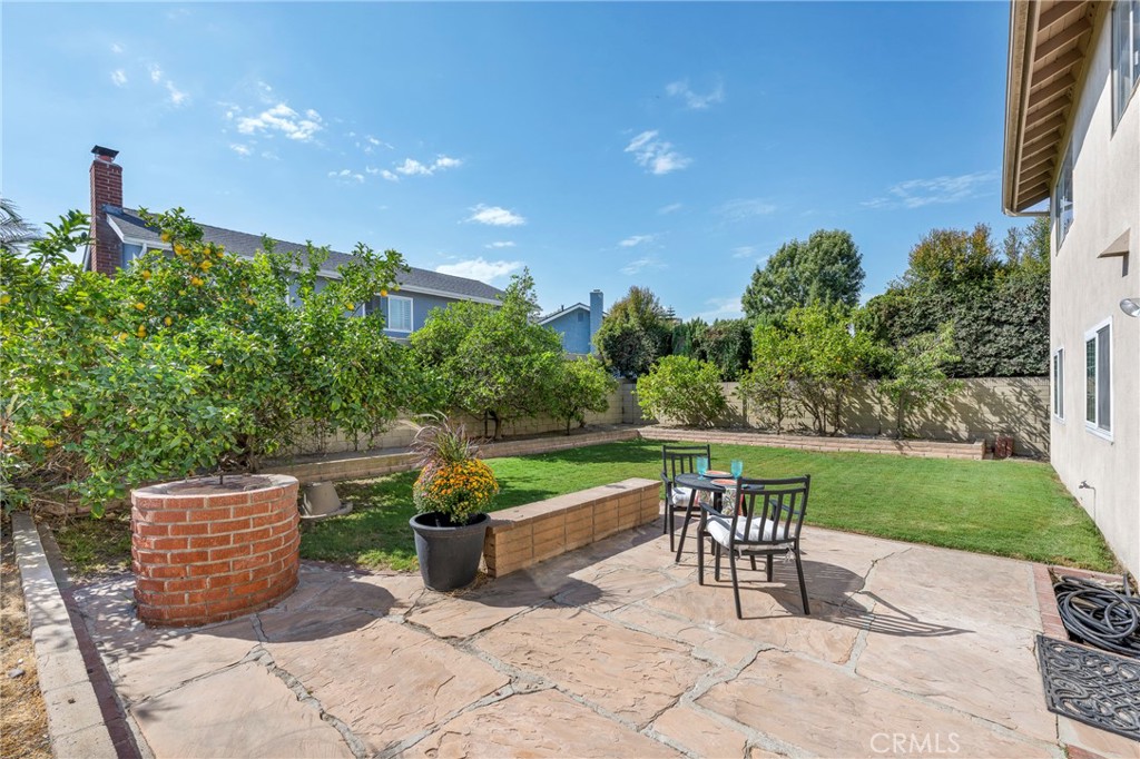 14121 Uxbridge Street