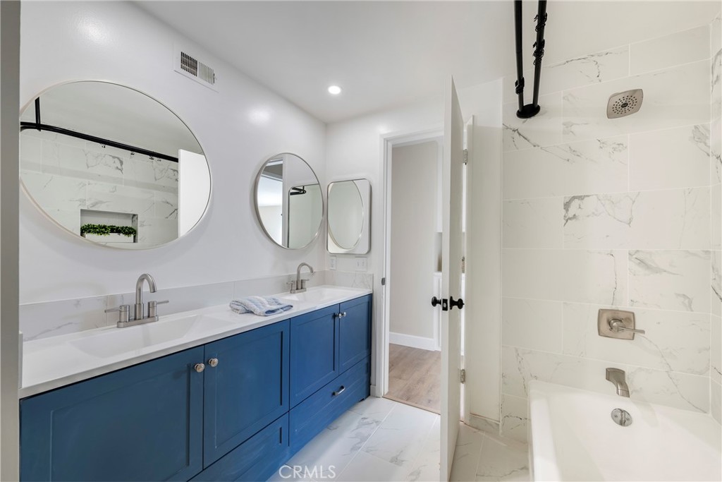 14121 Uxbridge Street