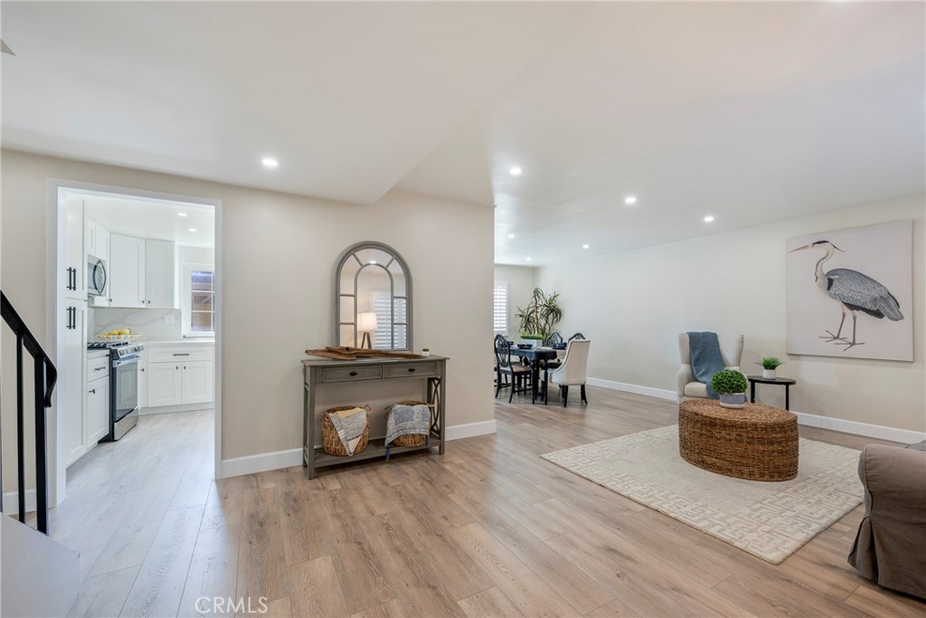 14121 Uxbridge Street