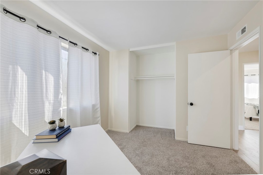 14121 Uxbridge Street