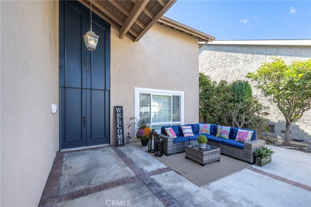 14121 Uxbridge Street