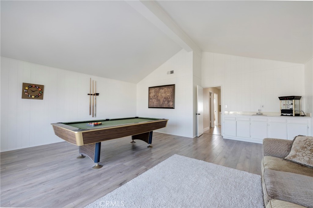 14121 Uxbridge Street