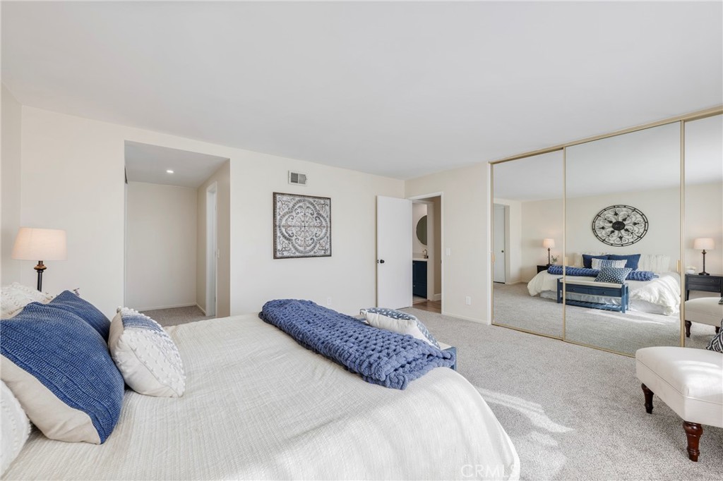 14121 Uxbridge Street