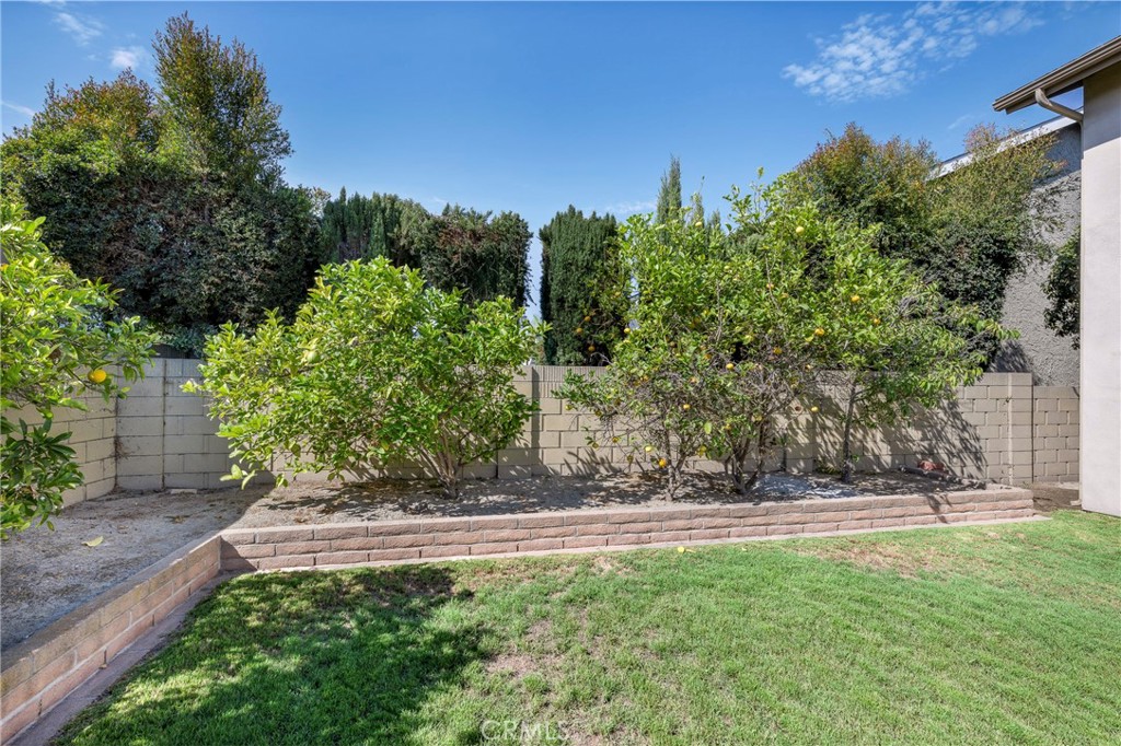 14121 Uxbridge Street