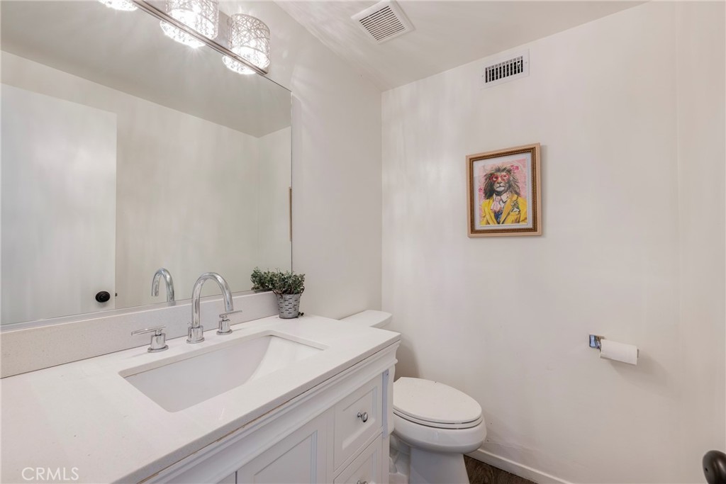 14121 Uxbridge Street