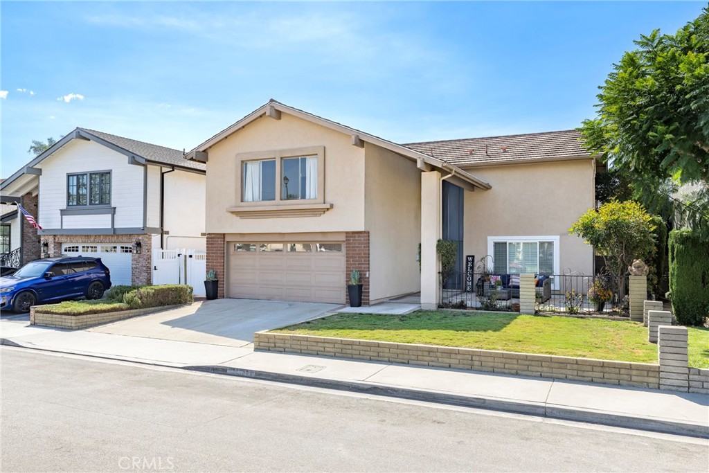 14121 Uxbridge Street