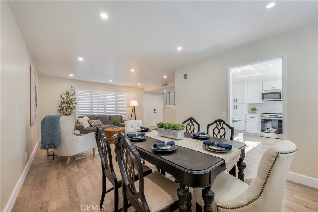 14121 Uxbridge Street