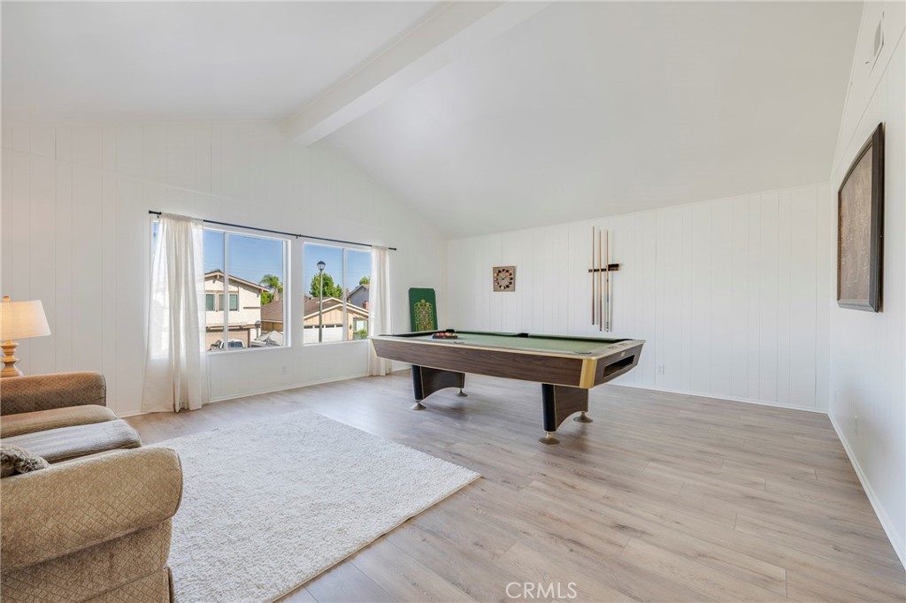 14121 Uxbridge Street