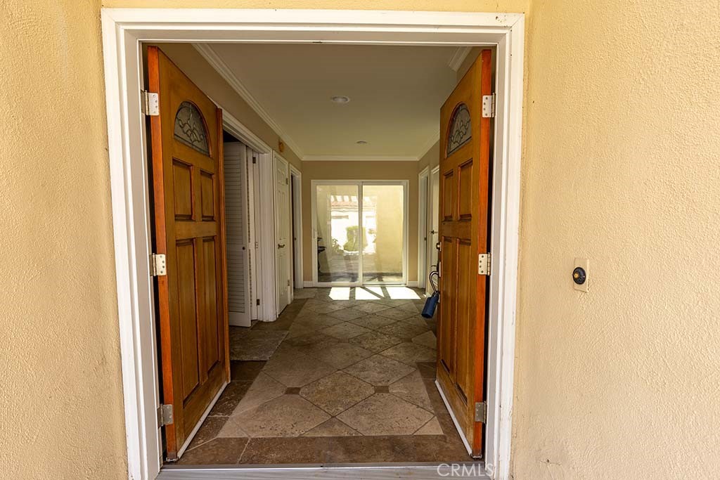 407 Thunderbird Court