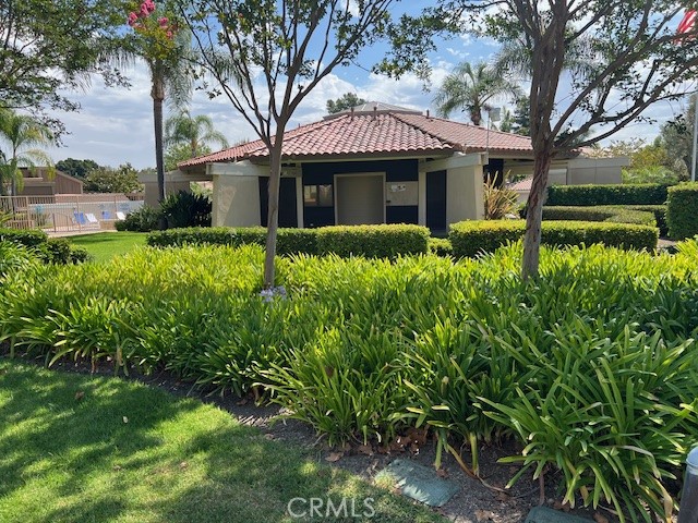 407 Thunderbird Court