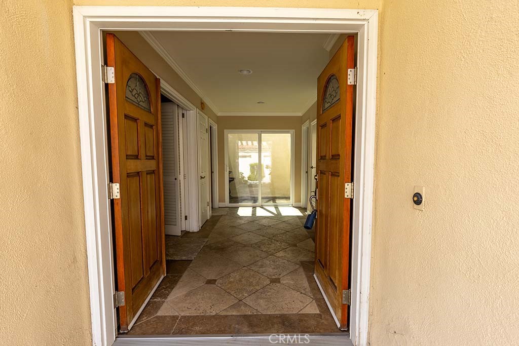 407 Thunderbird Court