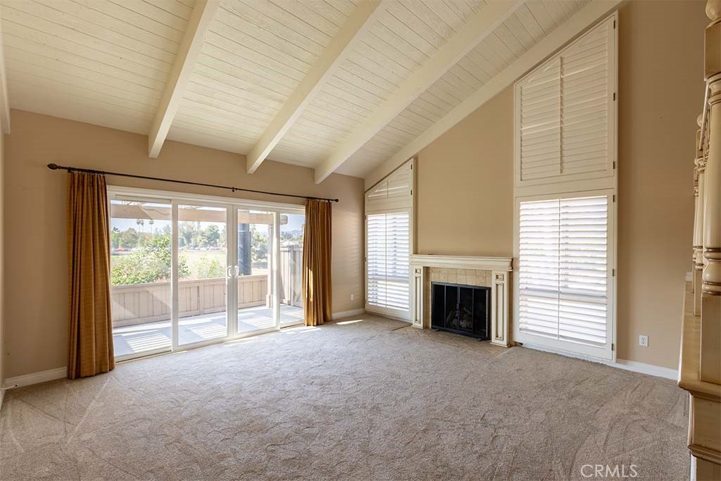 407 Thunderbird Court