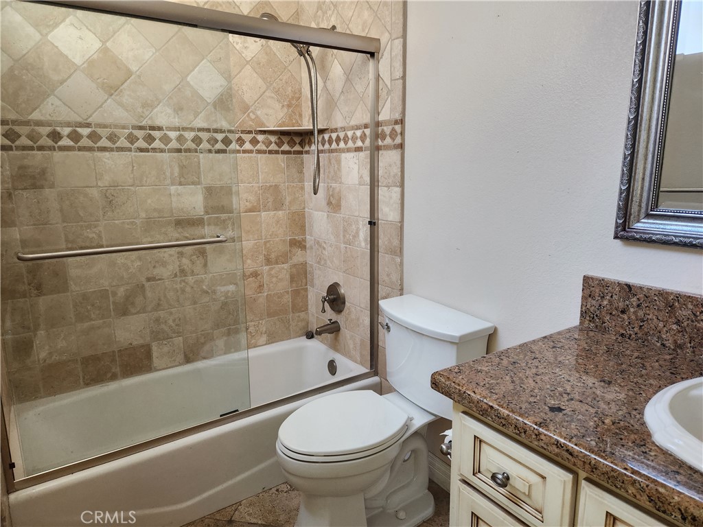 407 Thunderbird Court