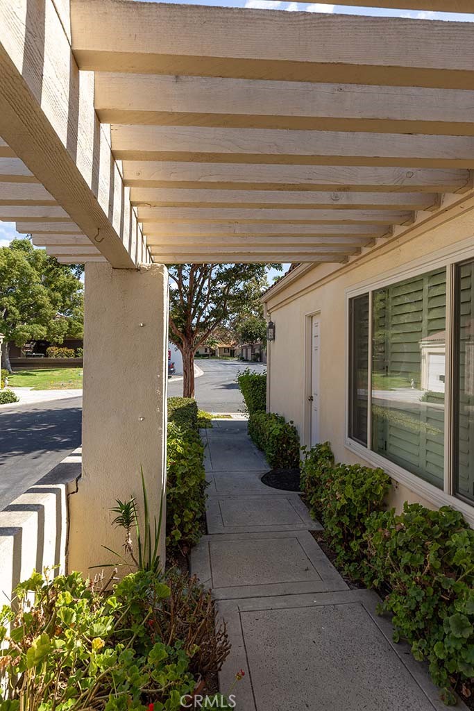 407 Thunderbird Court