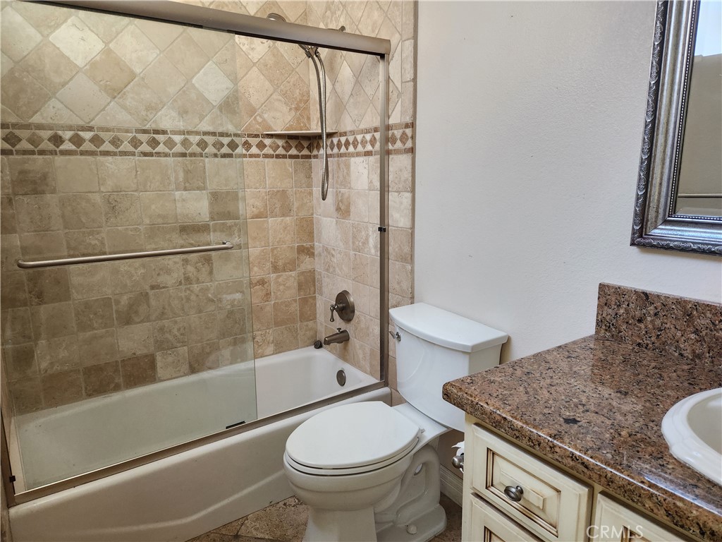 407 Thunderbird Court